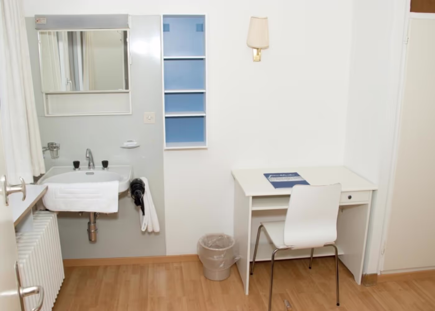 Studio mit Balkon im Chamanna Bed & Breakfast Arosa, Aufnahme 1 von 5